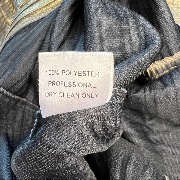 Torn by Ronny Kobo Short Sleeve Metallic Kaitlyn Dress in Gold M - Picture 8 of 8